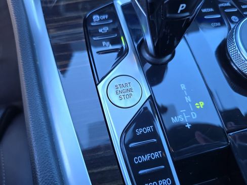 Used 2021 BMW X6 sDrive40i w/ Premium Package image 27