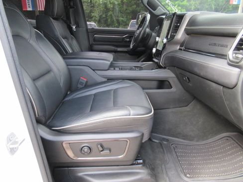 Used 2022 RAM 1500 Limited AWD/4WD image 10