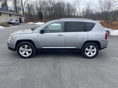 Used 2016 Jeep Compass Sport w/ Power Value Group AWD/4WD image 8