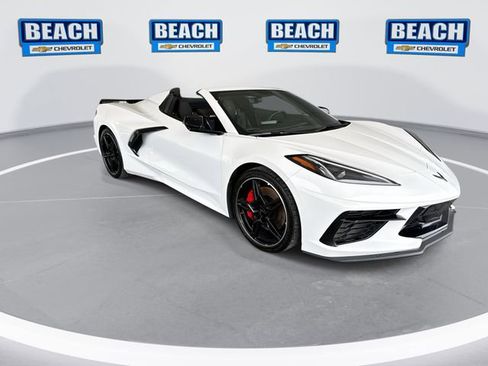 Used 2023 Chevrolet Corvette Stingray Premium Conv w/ Z51 Performance Package RWD image 2