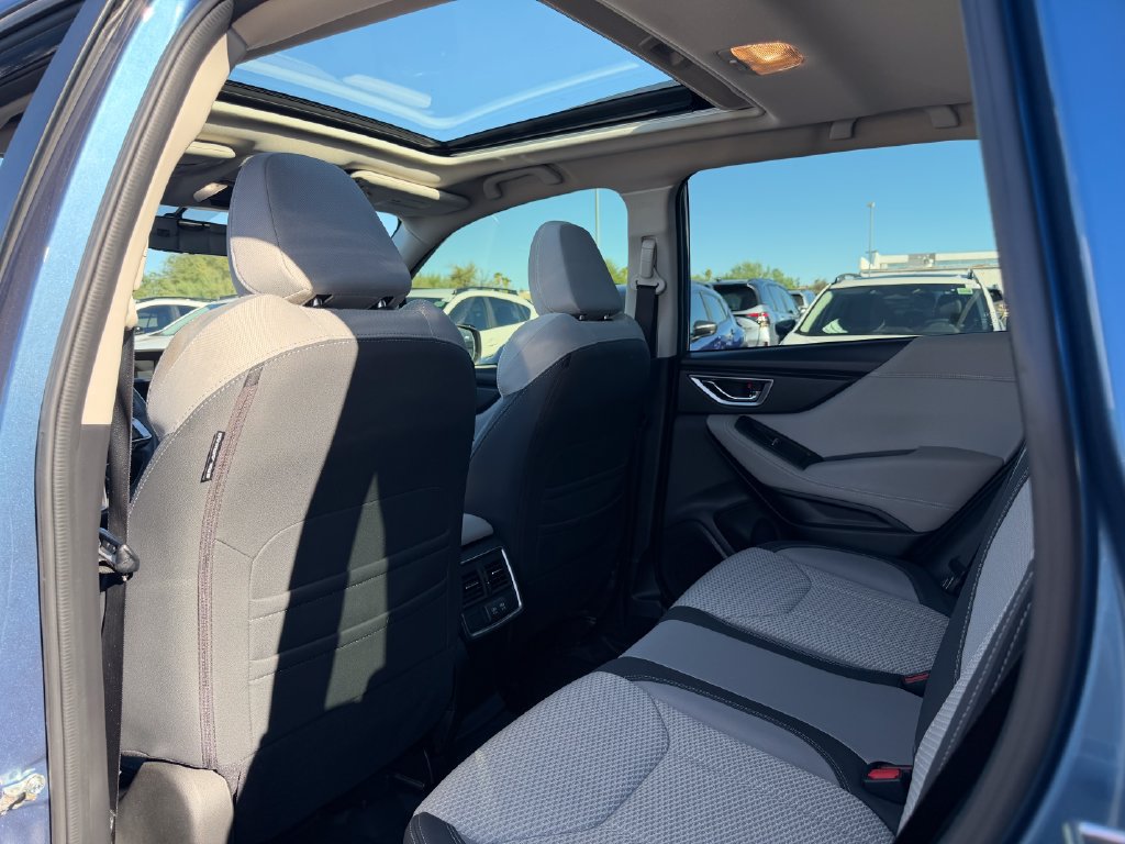 Used 2020 Subaru Forester Premium AWD/4WD image 6