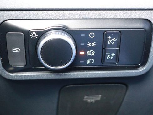 Used 2024 Ford Mustang Convertible image 26