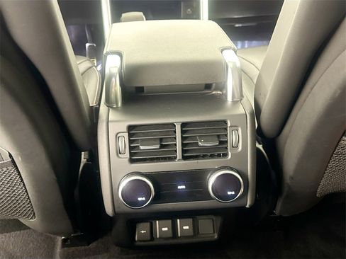 Used 2023 Land Rover Discovery S R-Dynamic image 25