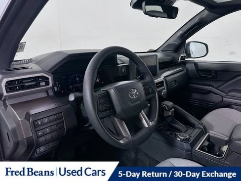 Used 2025 Toyota Tacoma SR5 w/ SR5 Upgrade Package AWD/4WD image 12