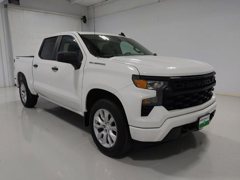 Used 2022 Chevrolet Silverado 1500 Custom image 13