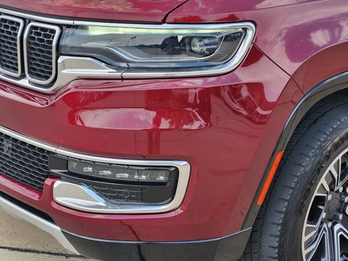 Used 2024 Jeep Wagoneer Series II w/ Flexible Seating Group AWD/4WD image 15
