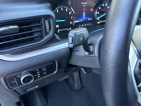 Used 2024 Ford Explorer XLT image 22