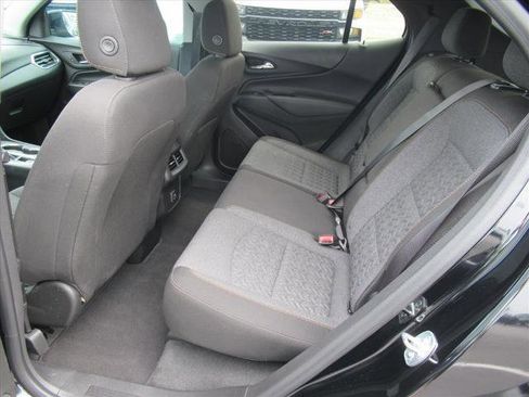 Used 2024 Chevrolet Equinox LT image 29