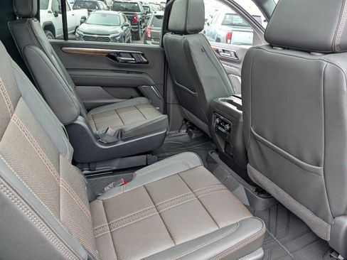 New 2026 Chevrolet Suburban High Country w/ Sun And Tow Package image 29