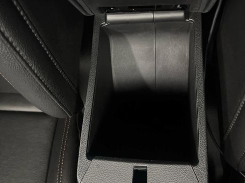 Used 2024 Jeep Compass Limited image 29