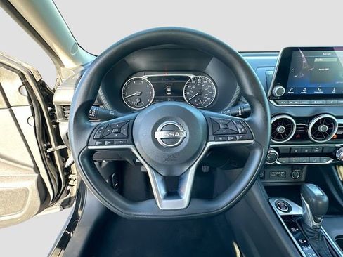 Used 2024 Nissan Sentra SV FWD image 11