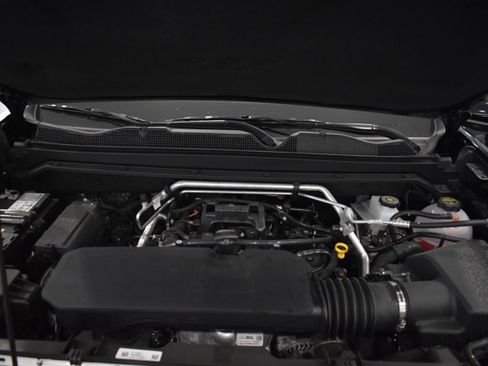 Used 2026 Chevrolet Colorado ZR2 w/ Technology Package AWD/4WD image 27