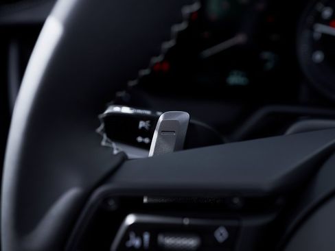 Used 2024 Porsche 911 Targa 4S w/ Premium Package image 45