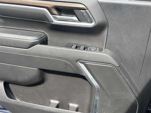 Used 2022 Chevrolet Silverado 1500 LT image 22