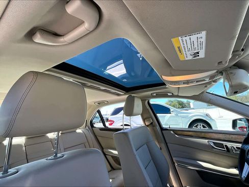 Used 2014 Mercedes-Benz E 350 4MATIC Sedan image 14