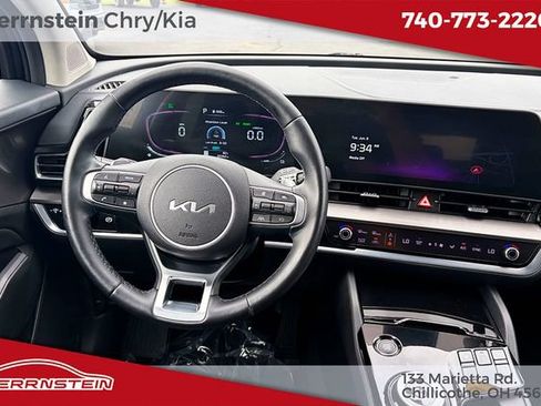 Used 2023 Kia Sportage EX AWD/4WD image 6