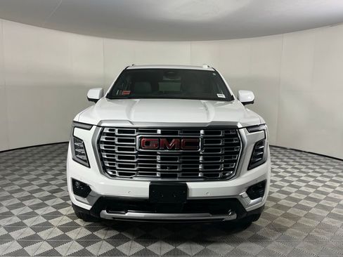 Used 2025 GMC Yukon Denali image 5