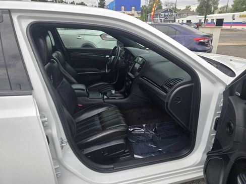 Used 2019 Chrysler 300 S w/ Safetytec Plus Group AWD/4WD image 30