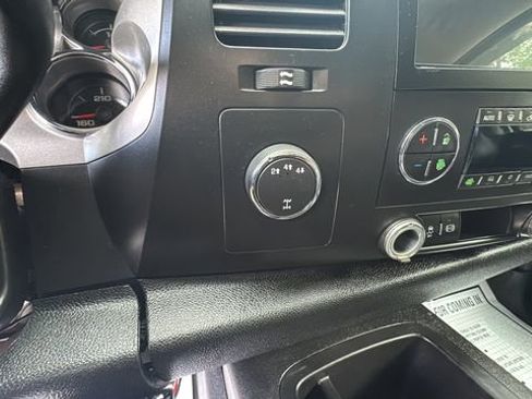 Used 2014 GMC Sierra 2500 SLE w/ SLE Preferred Package AWD/4WD image 20