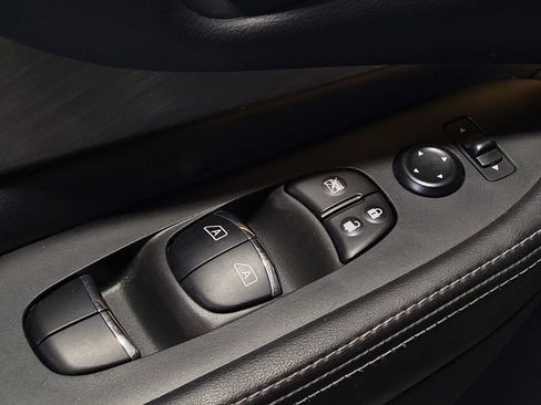 Used 2015 Nissan Murano SL FWD image 27