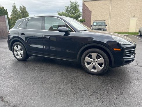 Used 2020 Porsche Cayenne E-Hybrid w/ Premium Plus Package AWD/4WD image 8