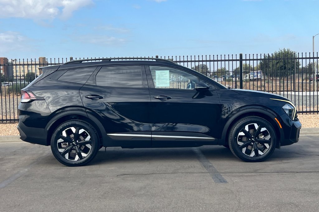 Used 2023 Kia Sportage X-Line w/ X-Line Premium Package AWD/4WD image 3