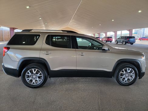 Used 2022 GMC Acadia SLT w/ Preferred Package FWD image 6