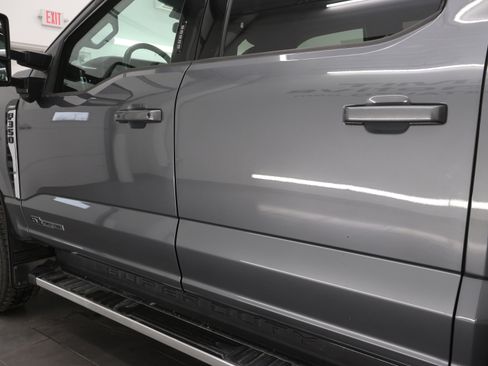 Used 2023 Ford F350 Lariat image 34