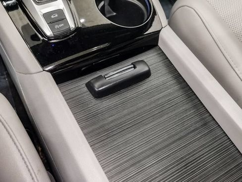 Used 2018 Honda Pilot Elite image 23