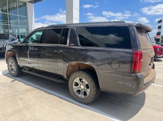 Used 2018 Chevrolet Suburban LT w/ Luxury Package AWD/4WD video 1