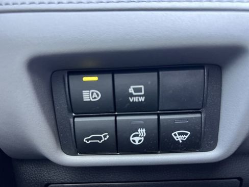 Used 2022 Toyota Highlander Platinum image 32