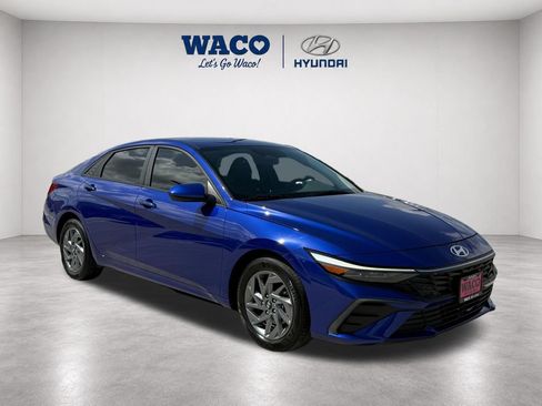 Used 2024 Hyundai Elantra SEL FWD image 1