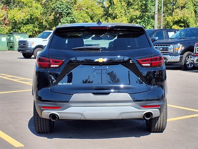 Used 2025 Chevrolet Blazer LT FWD image 20