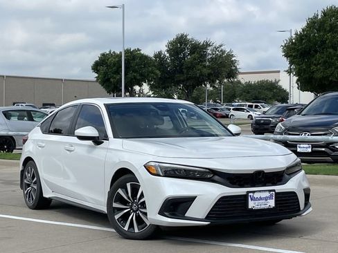 Used 2024 Honda Civic EX-L image 2