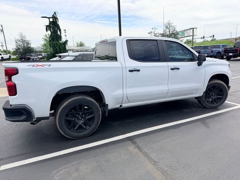 Used 2022 Chevrolet Silverado 1500 W/T w/ WT Value Package image 8