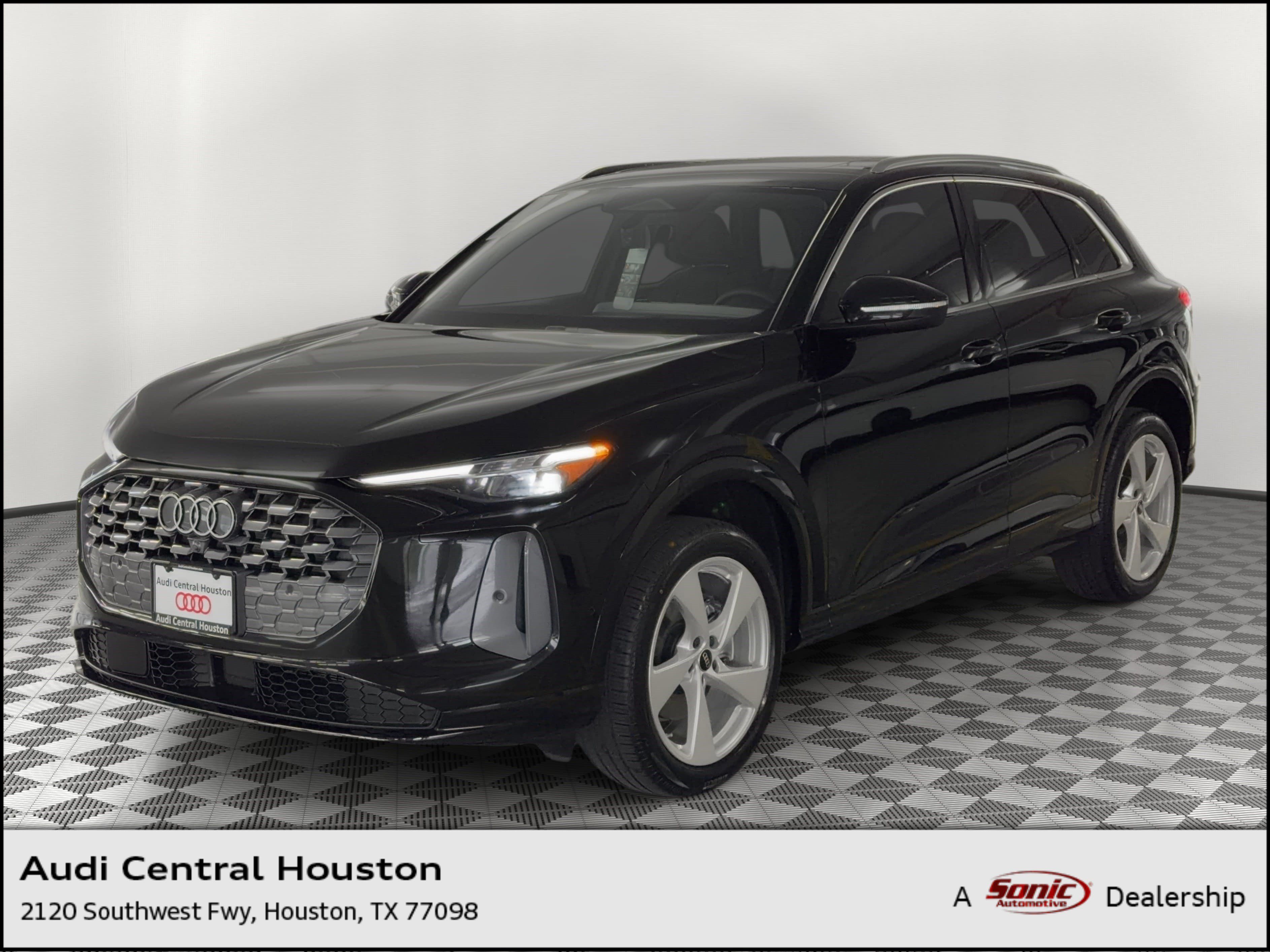 New 2026 Audi Q5 Premium Plus AWD/4WD image 1