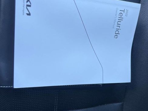 Used 2022 Kia Telluride EX w/ EX Premium Package image 22