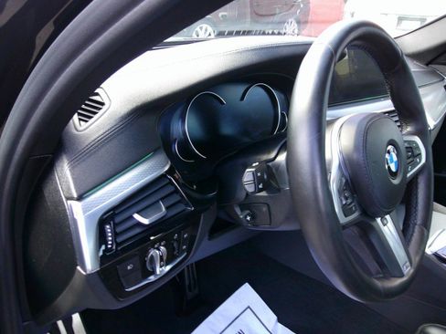 Used 2018 BMW 540i xDrive image 52