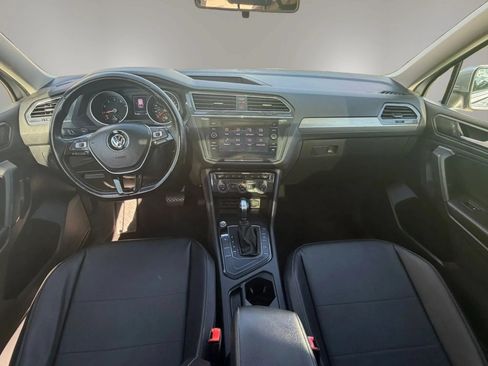 Used 2019 Volkswagen Tiguan SE w/ Panoramic Sunroof Package FWD image 10