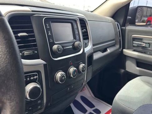 Used 2017 RAM 1500 Classic SLT image 12