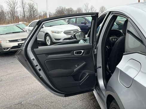 Used 2023 Honda Civic Sport image 28