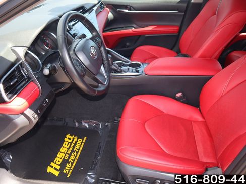 Used 2019 Toyota Camry XSE image 15
