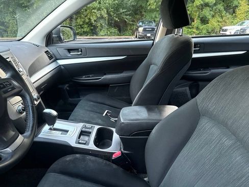 Used 2014 Subaru Legacy 2.5i Premium AWD/4WD image 10