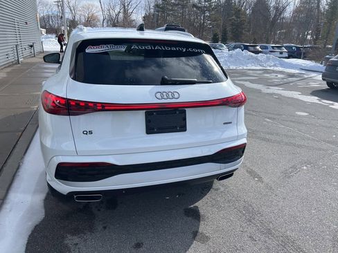 Used 2025 Audi Q5 Premium w/ Convenience Package image 35