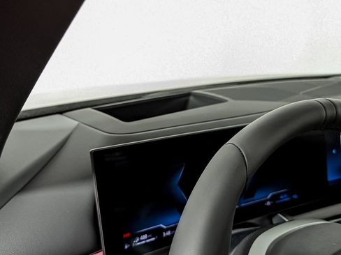 New 2026 BMW 550e xDrive image 10