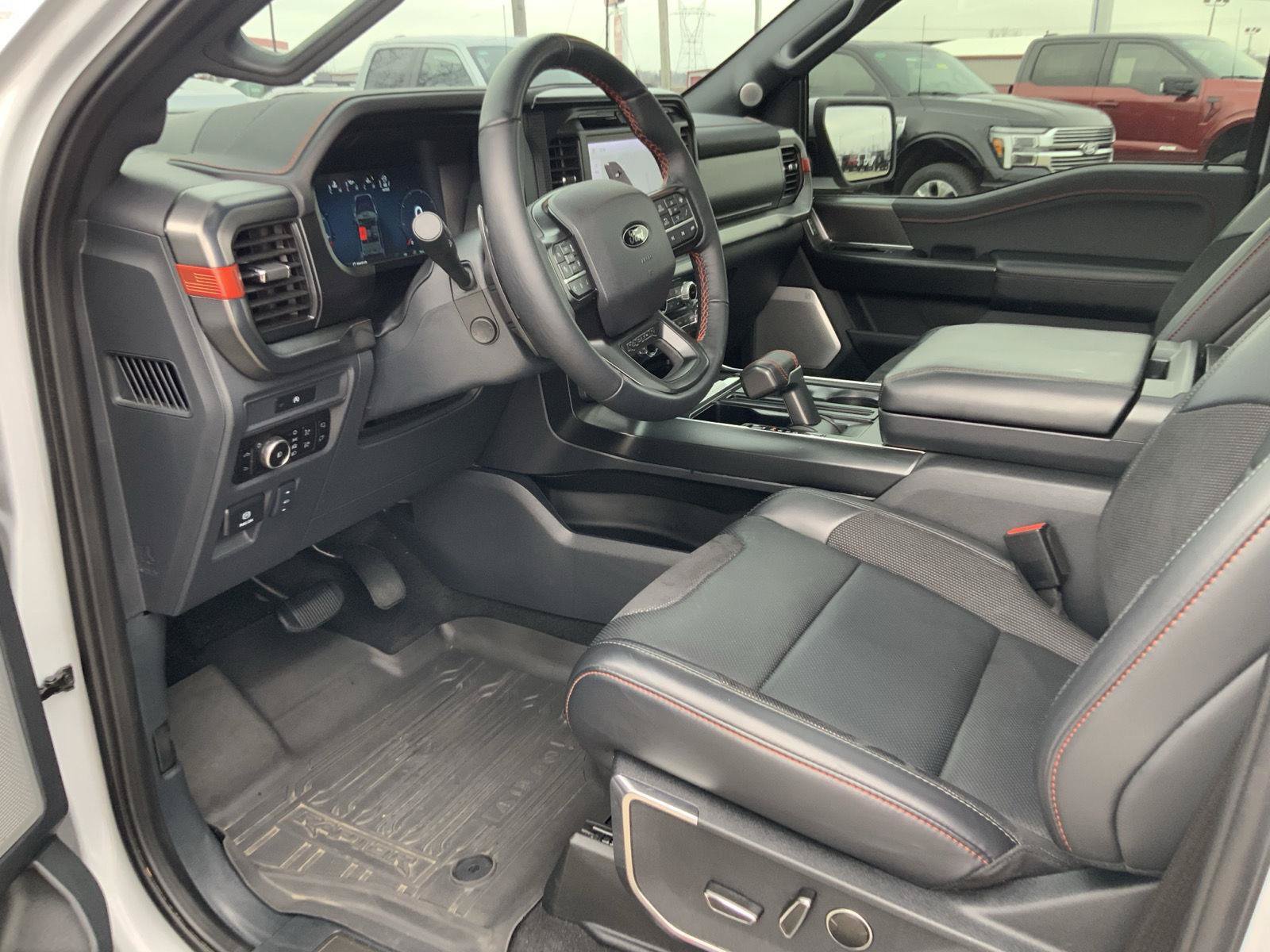 Used 2025 Ford F150 Raptor AWD/4WD image 30
