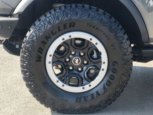 Used 2024 Ford Bronco Badlands AWD/4WD image 10