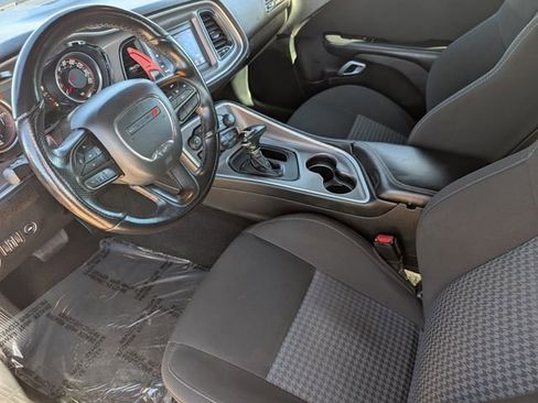 Used 2022 Dodge Challenger GT image 13