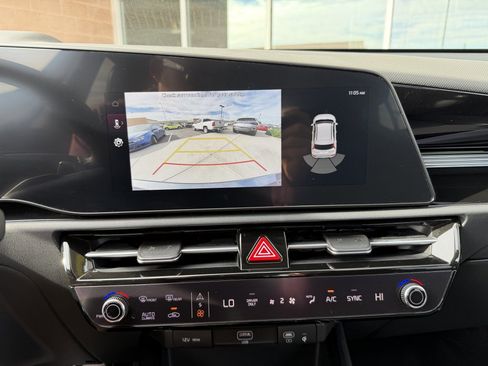 Used 2024 Kia Niro EX w/ EX Cold Weather Package image 19