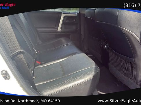 Used 2011 Toyota 4Runner Limited w/ Convenience Pkg AWD/4WD image 12